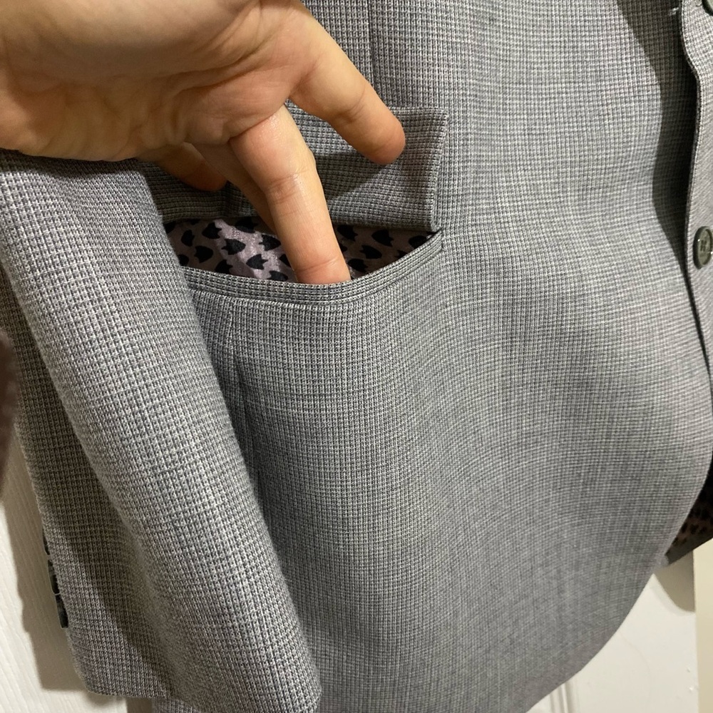 Hardy Amies Gray Sport Suit Jacket with Classic Design and Modern Fit - Picture 7 of 10
